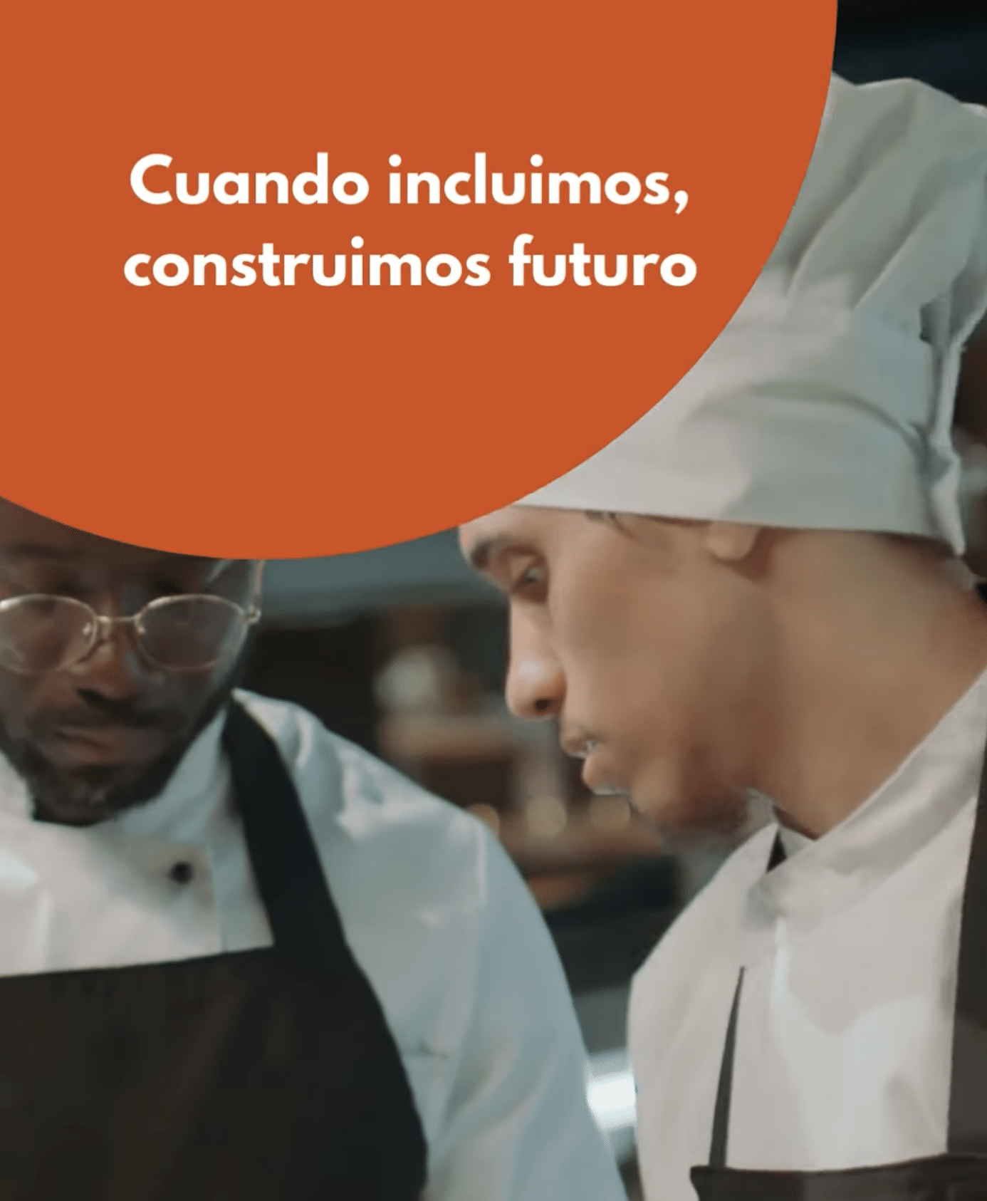 Equipo de Algo Nuevo Catering promoviendo la inclusión social y el empleo inclusivo en Salamanca